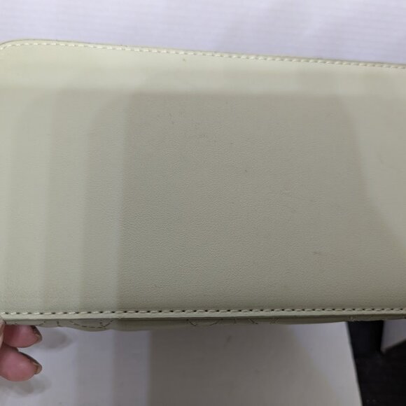 Betsey Johnson Green quilted heart purse - Picture 8 of 8